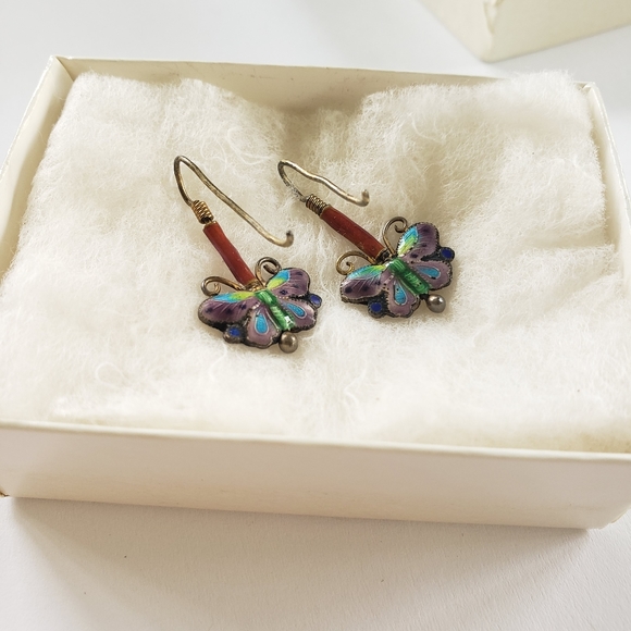 Nature's Jewelry Vintage Butterfly Earrings - Picture 3 of 4